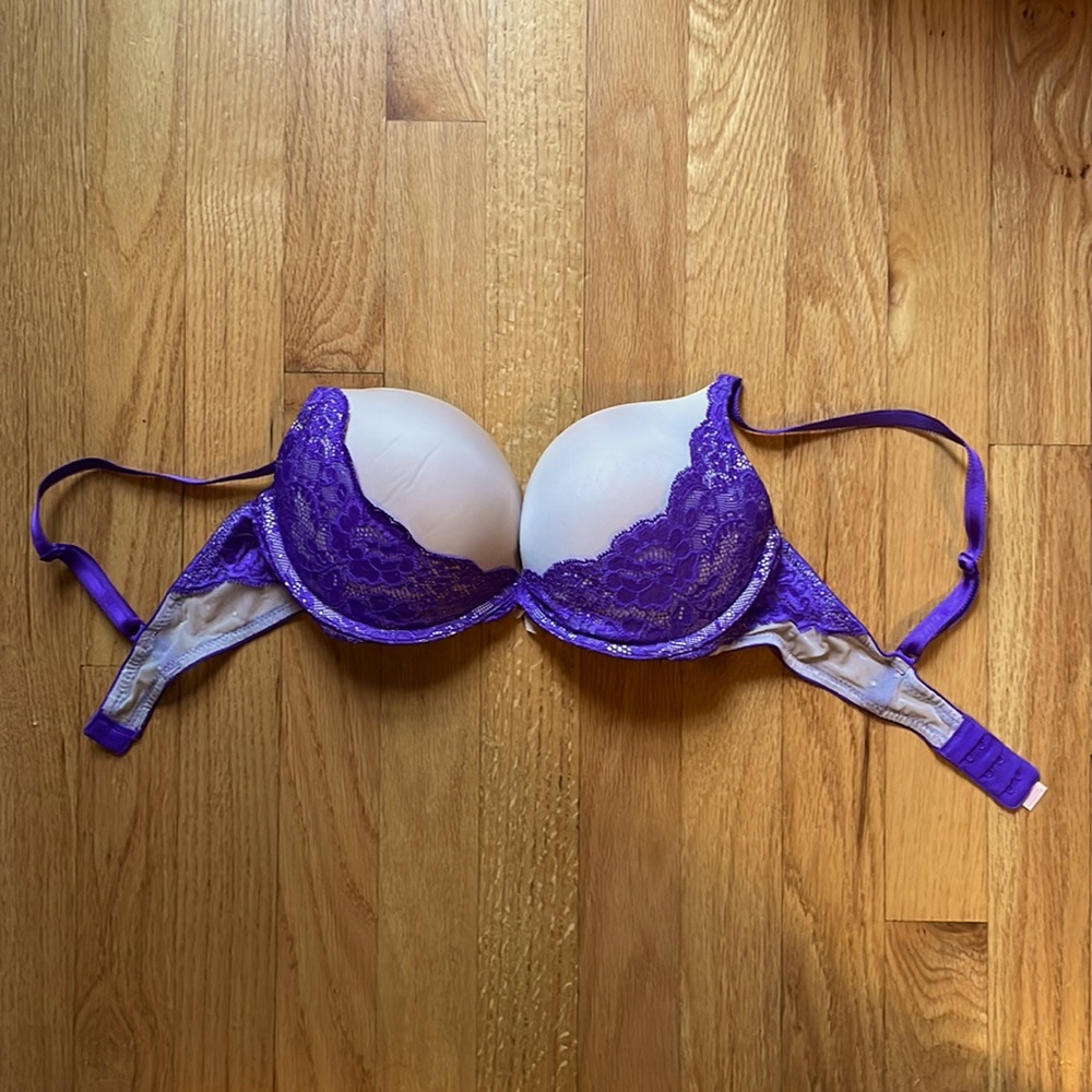 Victoria’s Secret Dream Angels plunge bra